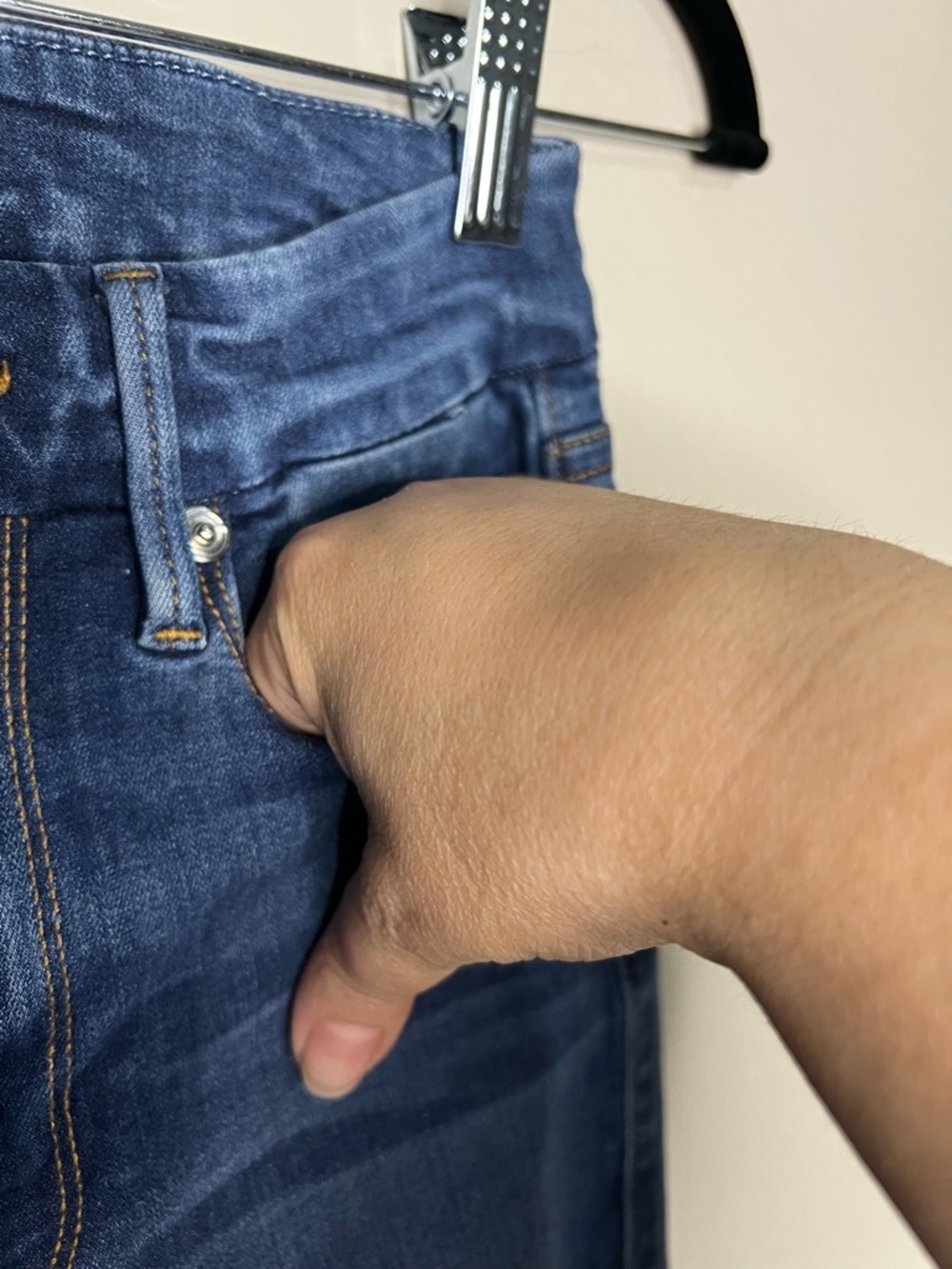 Good American Good Waist Skinny Denim Jeans - Picture 5 of 10
